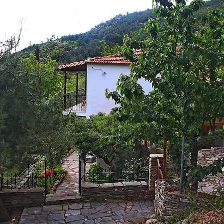 Vakantiehuis Katoikia Me Ta Pitharia *
