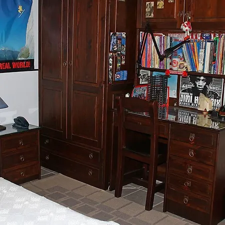 Katoikia Me Ta Pitharia Prínos