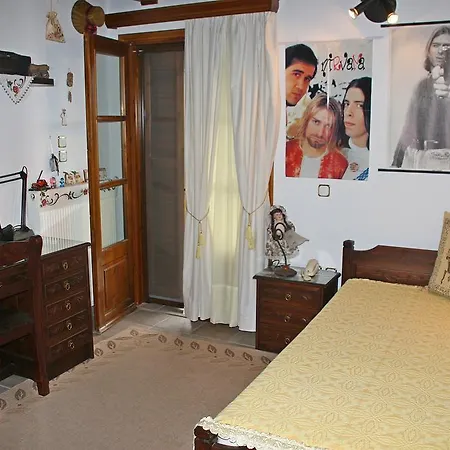 Holiday home Katoikia Me Ta Pitharia *