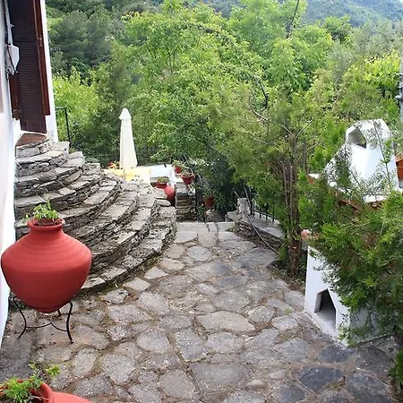 Katoikia Me Ta Pitharia Prinos (Thasos)