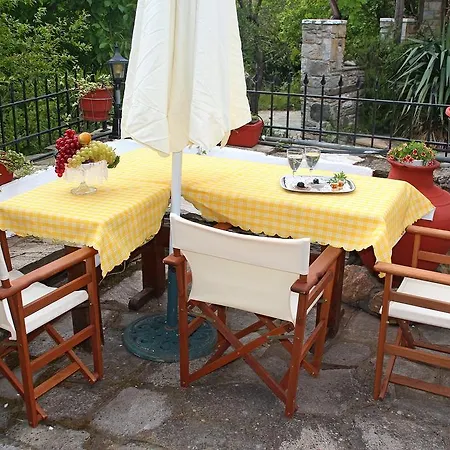 Casa vacanze Katoikia Me Ta Pitharia