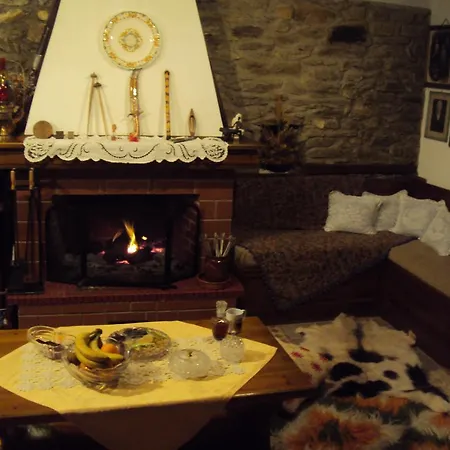 Semesterbostad Katoikia Me Ta Pitharia *