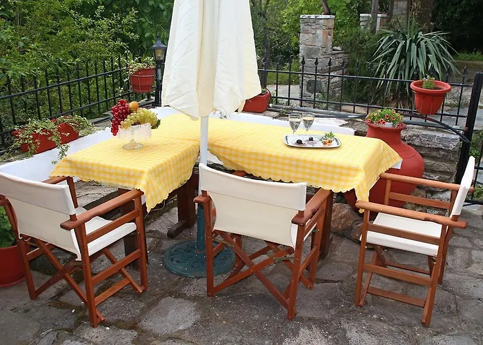 بيت للعطل Katoikia Me Ta Pitharia